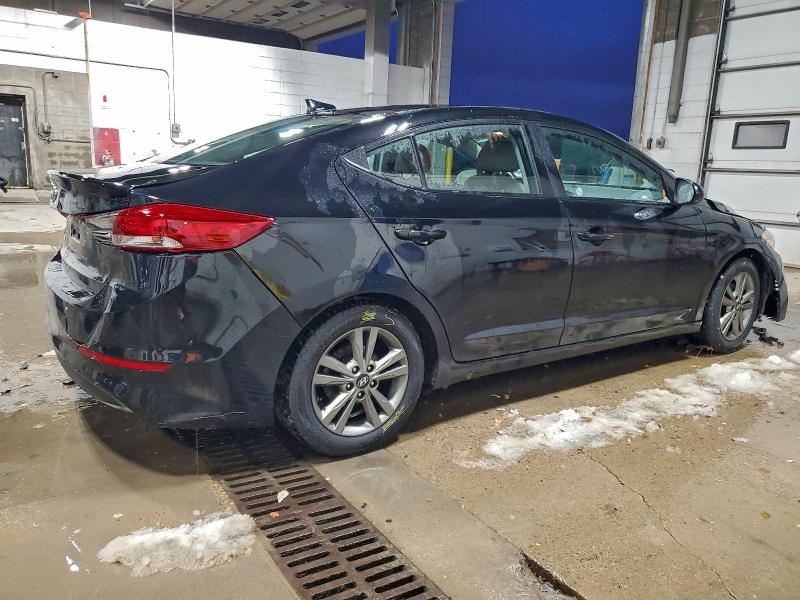 Фото 3 - HYUNDAI ELANTRA