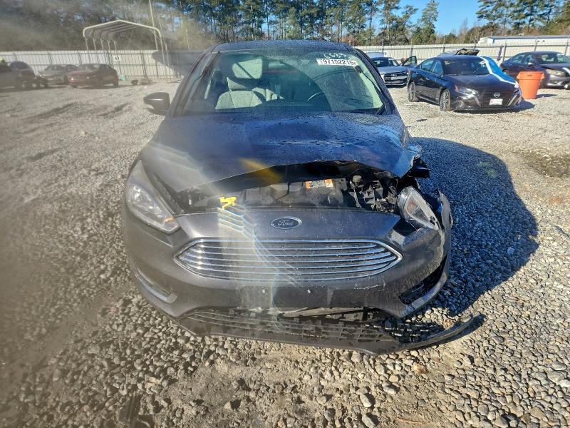 Фото 5 - FORD FOCUS