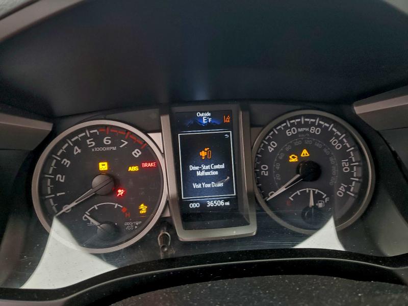 Фото 9 - TOYOTA TACOMA