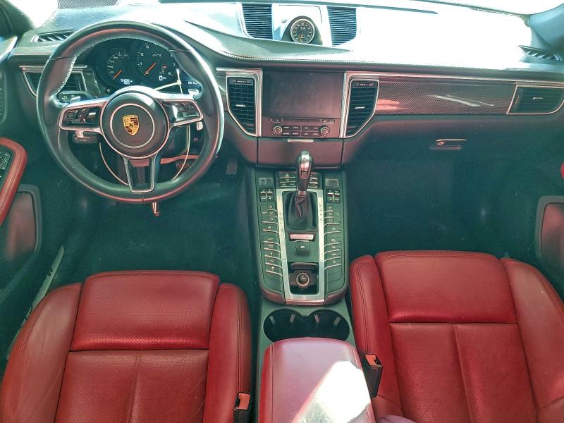 Фото 8 - PORSCHE MACAN