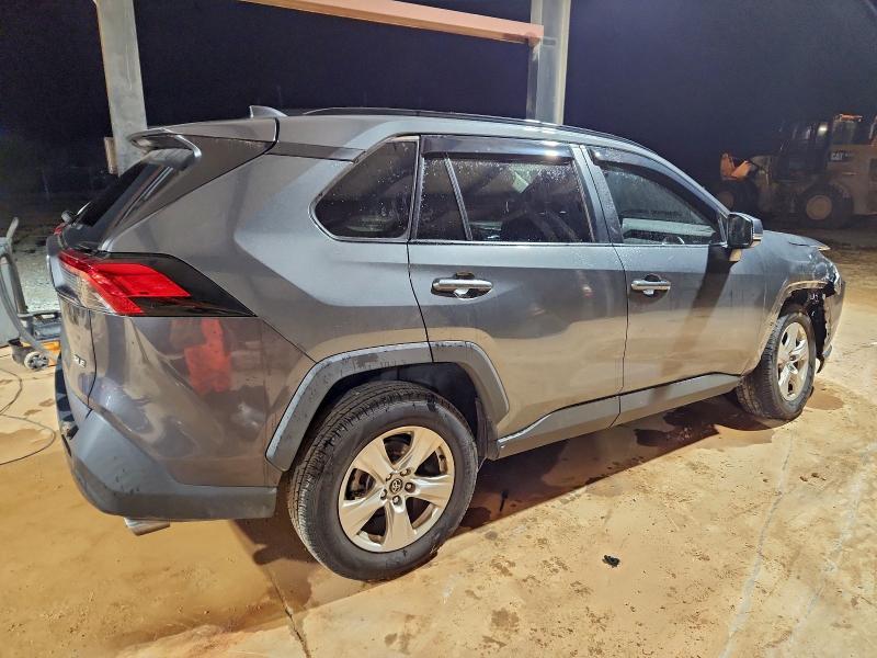 Фото 3 - TOYOTA RAV4