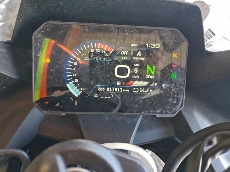 SUZUKI GSX800 F 2024