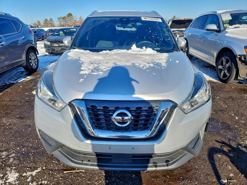 Фото 5 - NISSAN KICKS