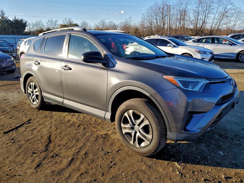 Фото 4 - TOYOTA RAV4