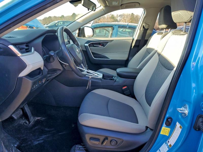 Фото 7 - TOYOTA RAV4