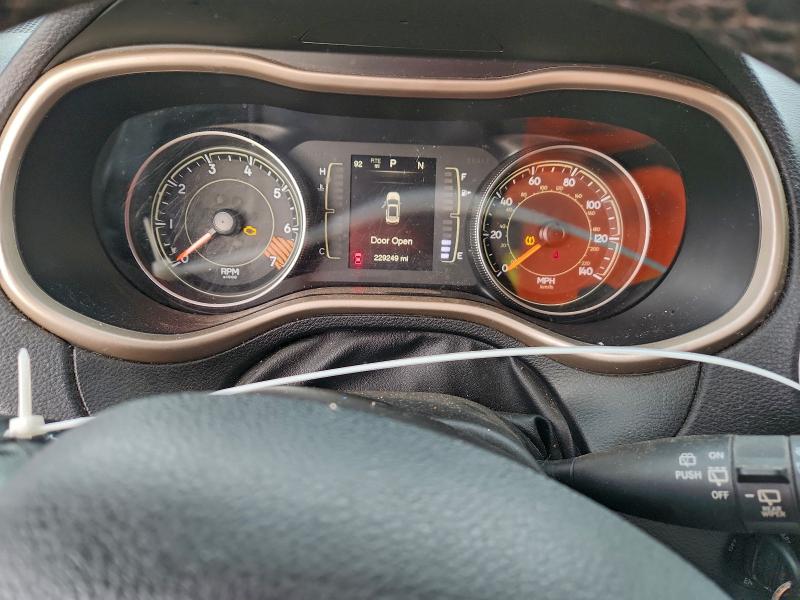 Фото 9 - JEEP GRAND CHER