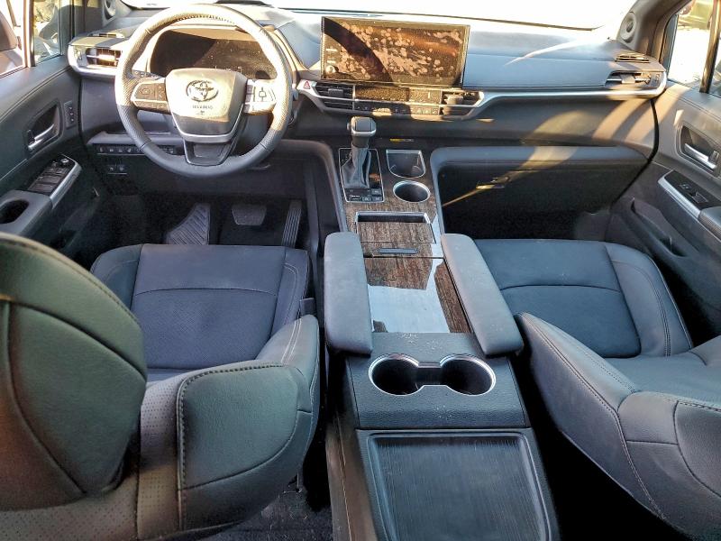 Фото 8 - TOYOTA SIENNA