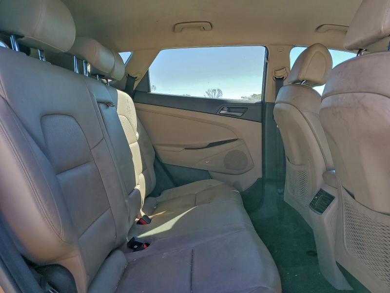 Фото 11 - HYUNDAI TUCSON