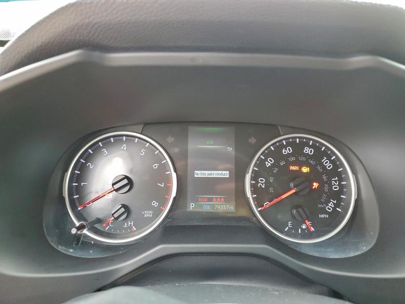 Фото 9 - TOYOTA RAV4