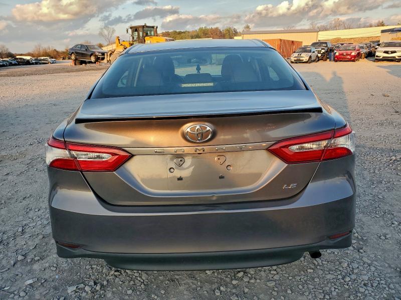 Фото 6 - TOYOTA CAMRY