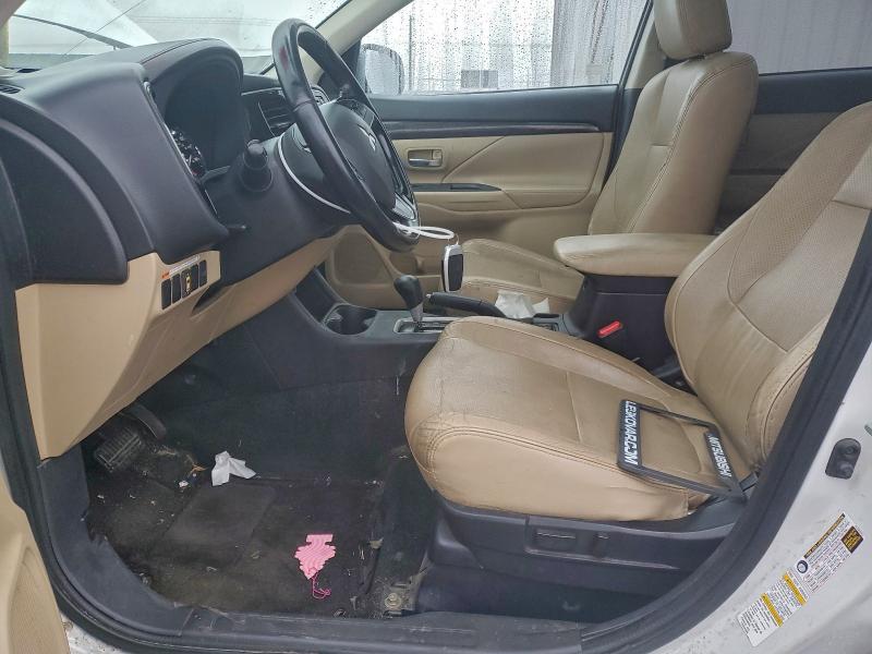 Фото 7 - MITSUBISHI OUTLANDER