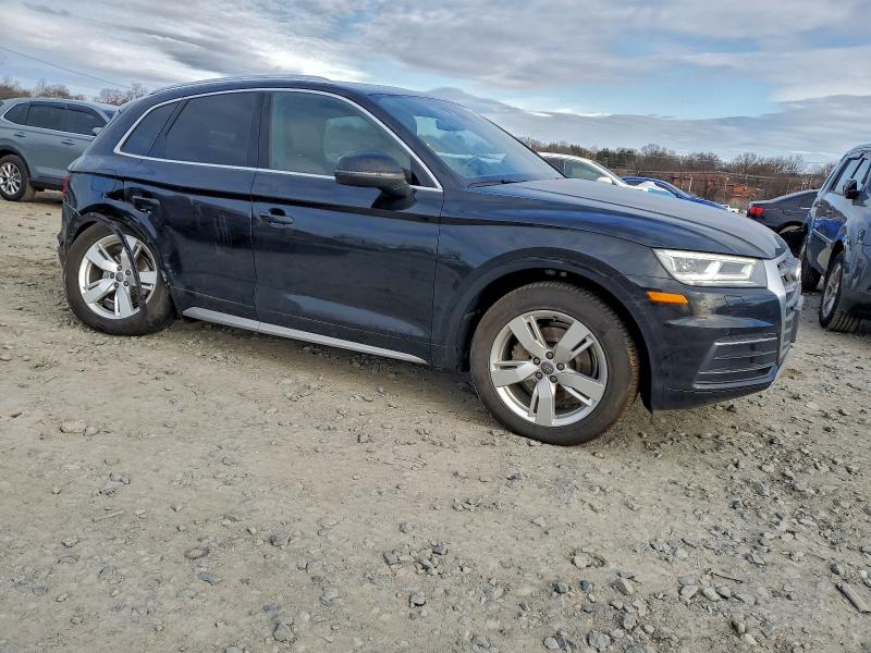 Фото 4 - AUDI Q5