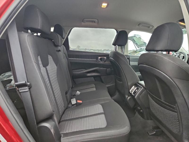 Фото 11 - KIA SORENTO