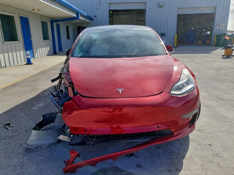 Фото 5 - TESLA MODEL 3