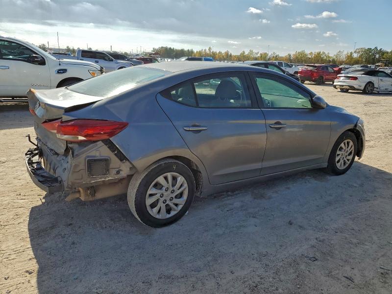 Фото 3 - HYUNDAI ELANTRA