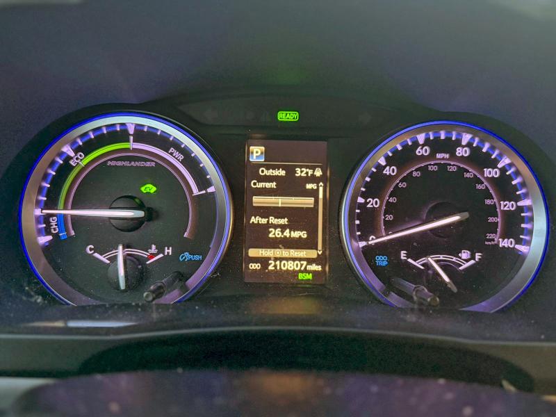 Фото 9 - TOYOTA HIGHLANDER