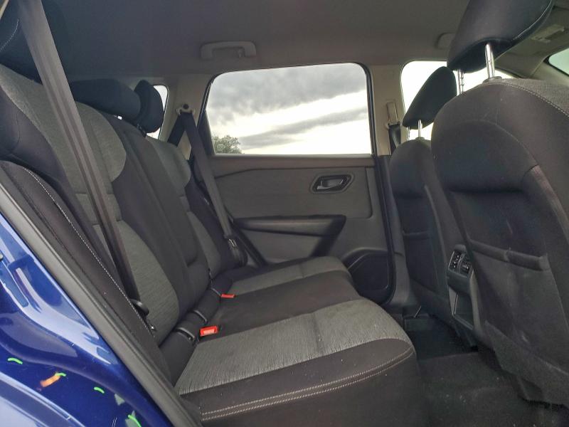 Фото 10 - NISSAN ROGUE