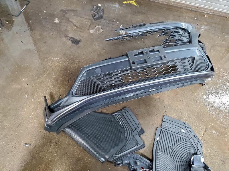 Фото 12 - HYUNDAI KONA