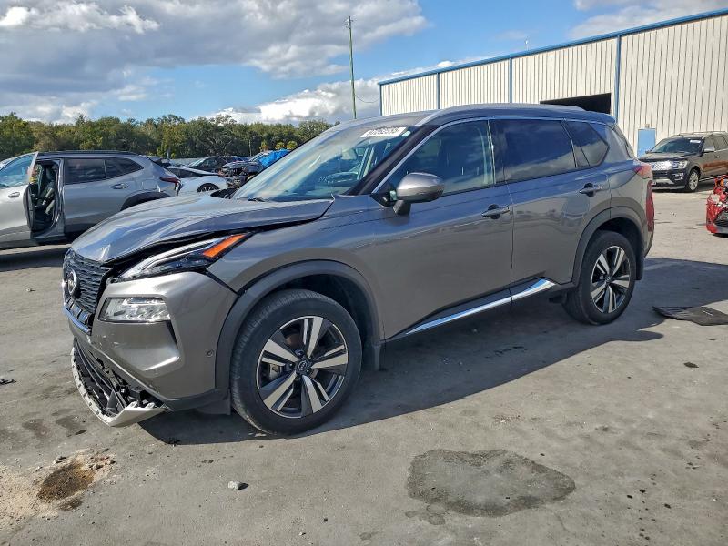 Фото 1 - NISSAN ROGUE