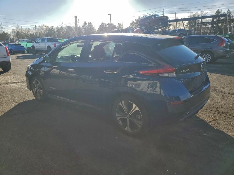 Фото 2 - NISSAN LEAF