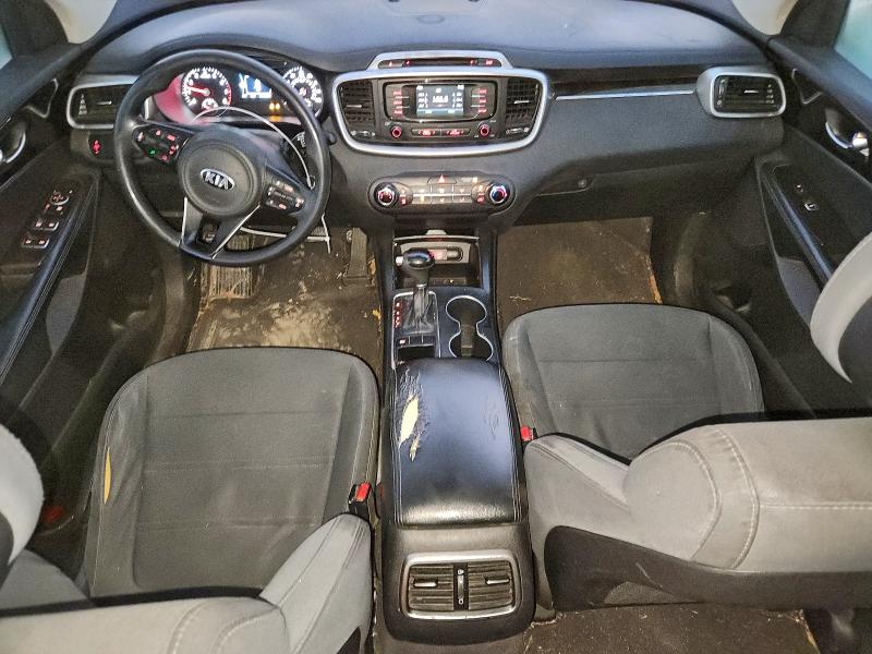 Фото 8 - KIA SORENTO