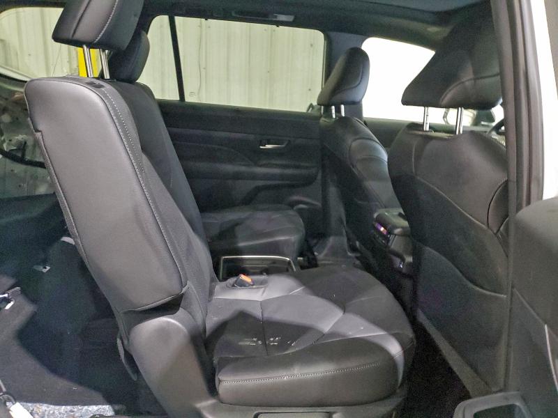 TOYOTA GRAND HIGH 2025 VIN 5TDACAB56SS054025