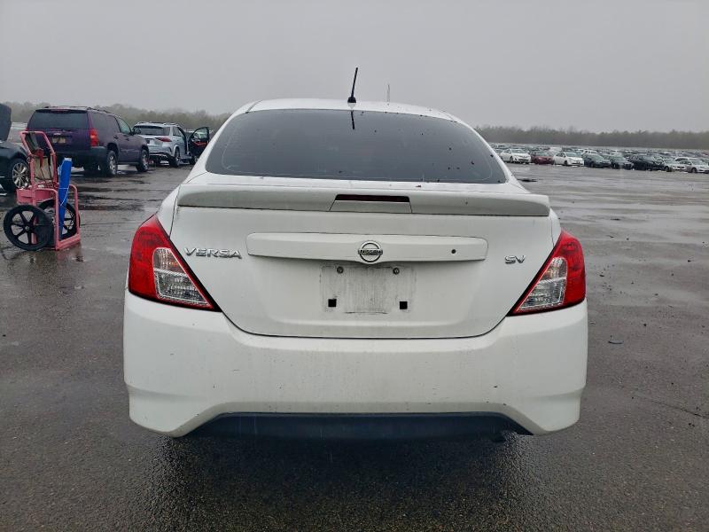Фото 6 - NISSAN VERSA