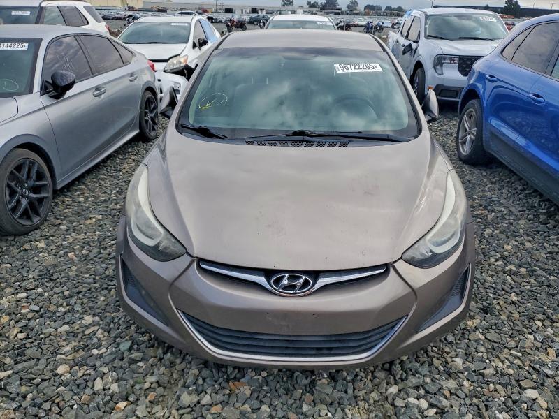 Фото 5 - HYUNDAI ELANTRA
