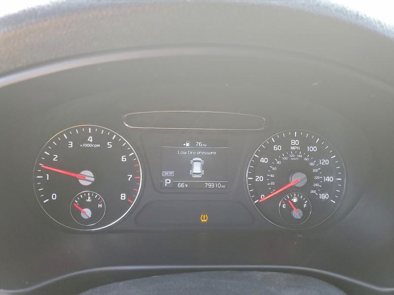 Фото 9 - KIA SORENTO