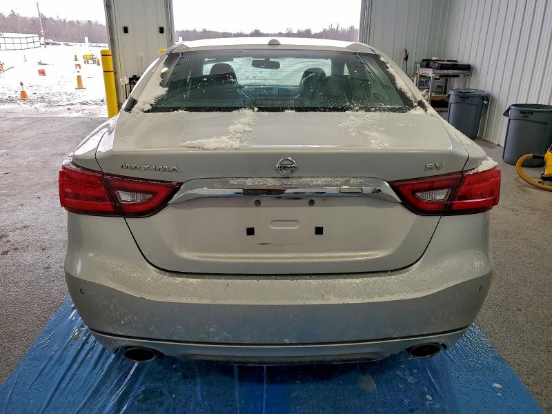 Фото 6 - NISSAN MAXIMA