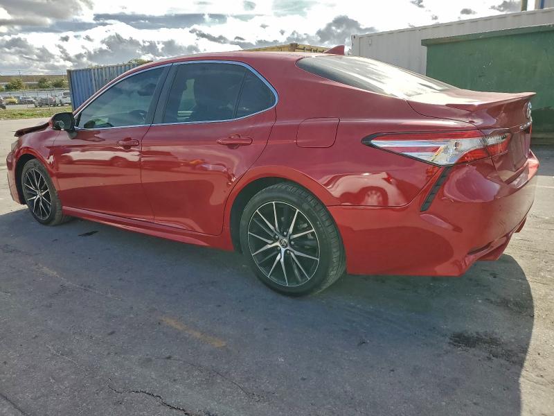 Фото 2 - TOYOTA CAMRY