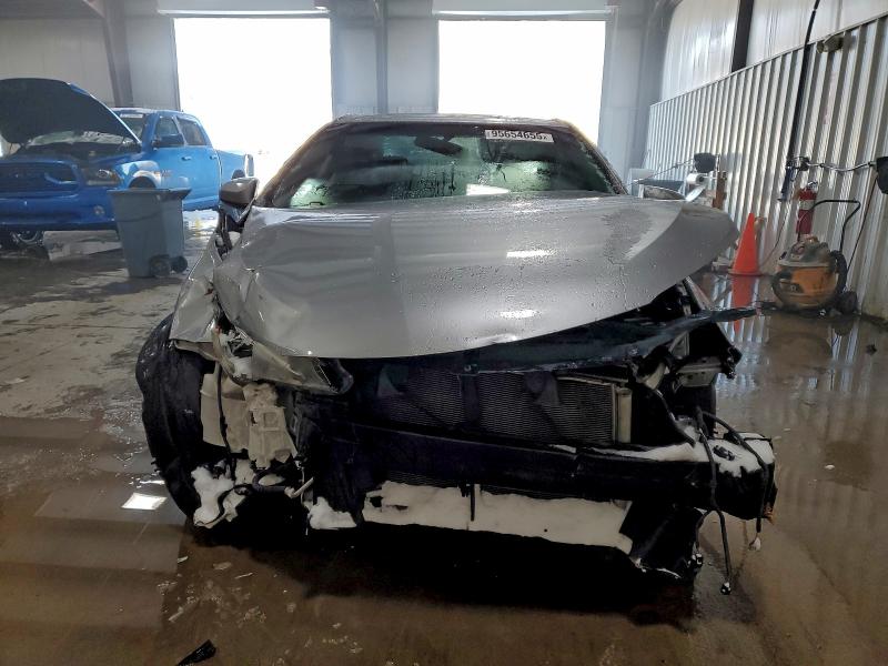 Фото 5 - TOYOTA CAMRY