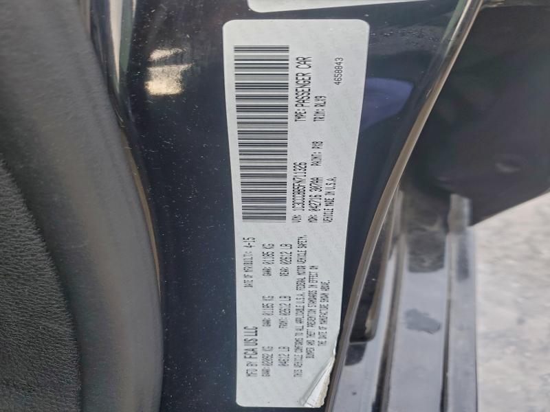 Фото 12 - CHRYSLER 200