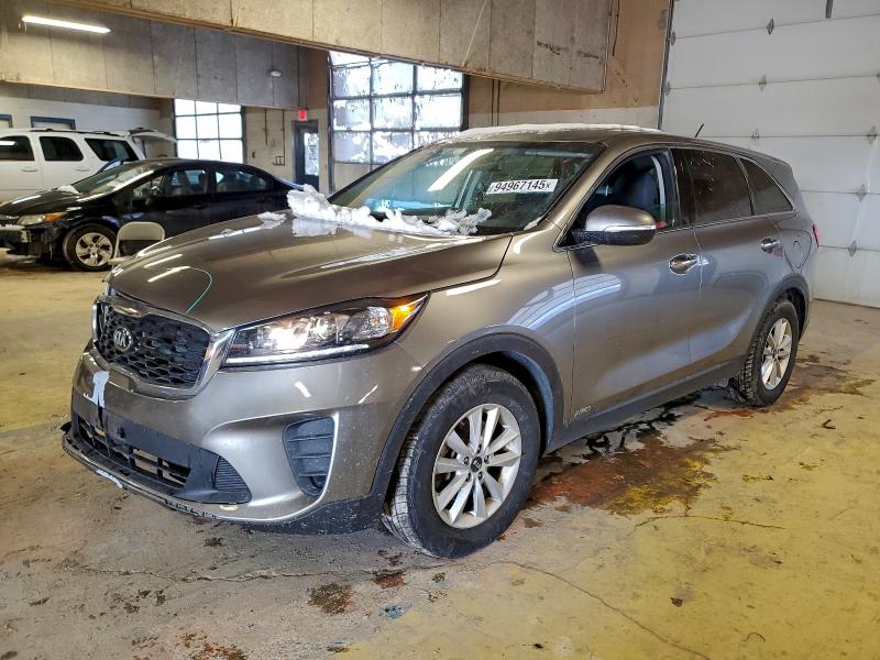 Фото 1 - KIA SORENTO