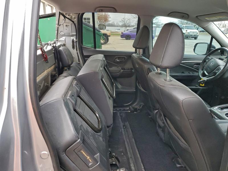 Фото 10 - HONDA RIDGELINE