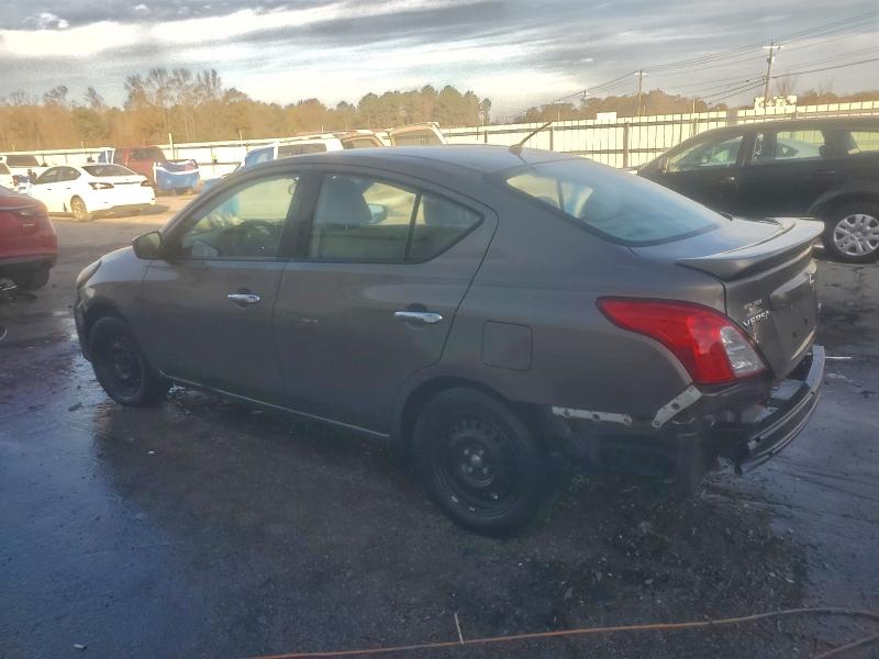 Фото 2 - NISSAN VERSA