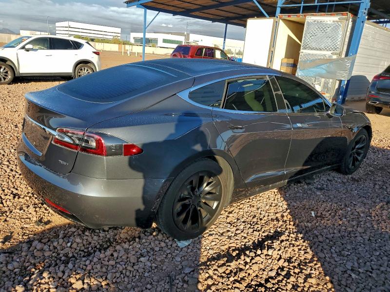 Фото 3 - TESLA MODEL S