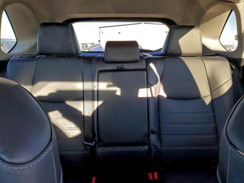 Фото 10 - TOYOTA RAV4