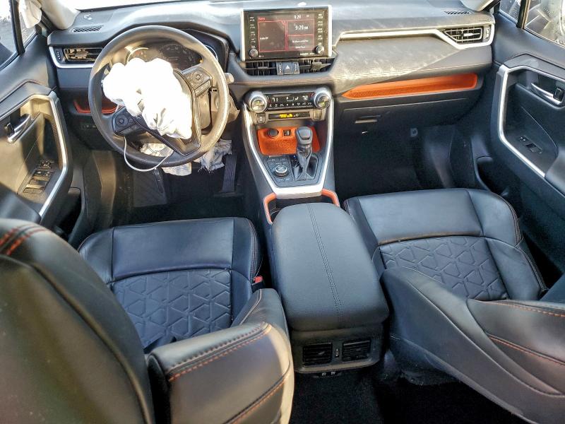 Фото 8 - TOYOTA RAV4