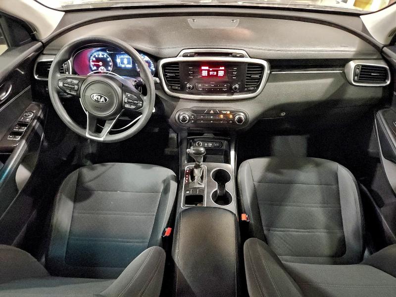 Фото 8 - KIA SORENTO