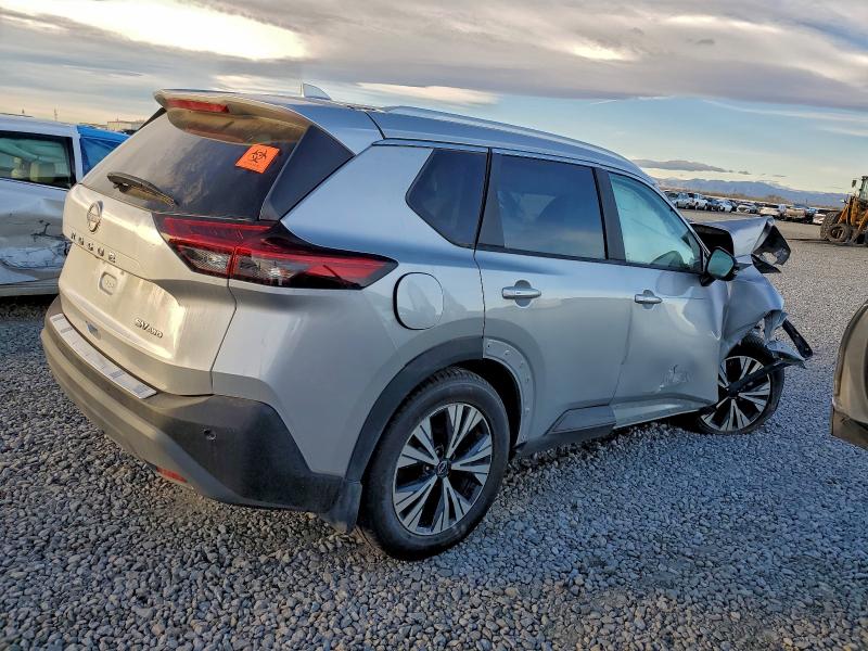 Фото 3 - NISSAN ROGUE