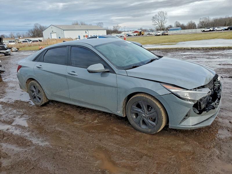 Фото 4 - HYUNDAI ELANTRA