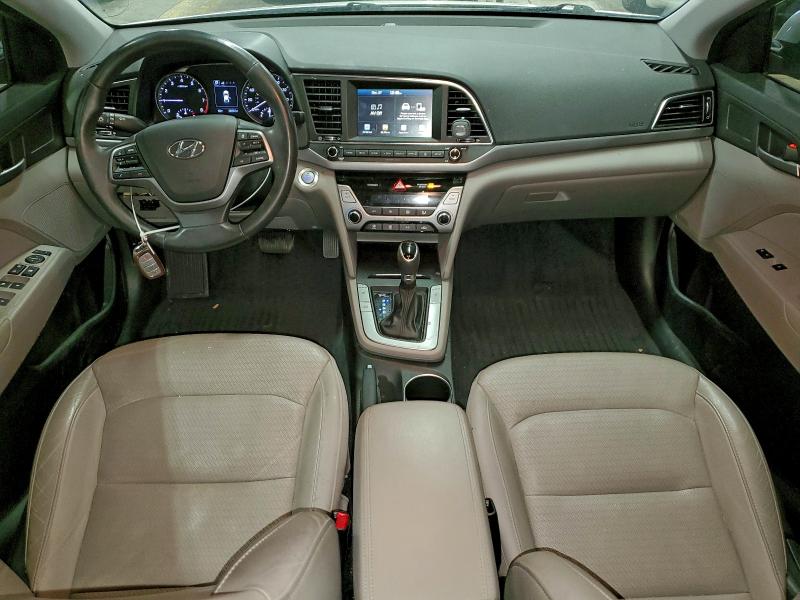 Фото 8 - HYUNDAI ELANTRA