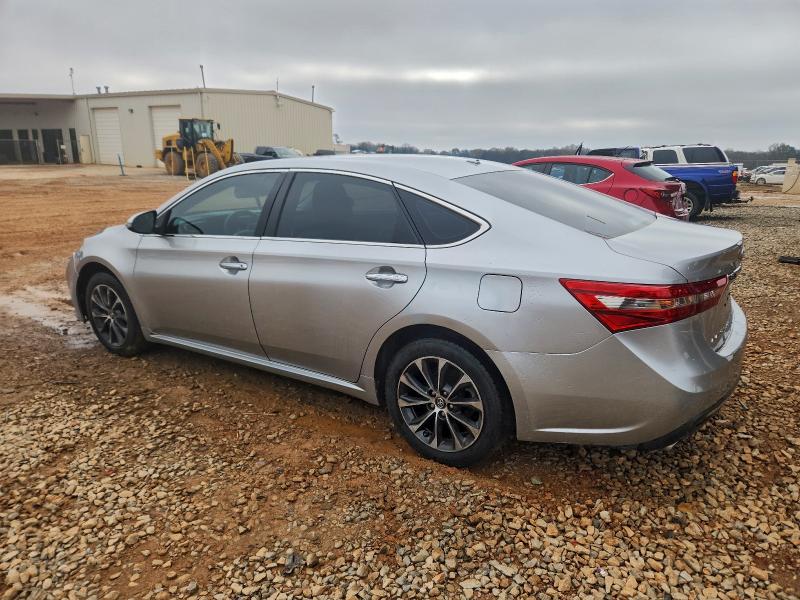 Фото 2 - TOYOTA AVALON