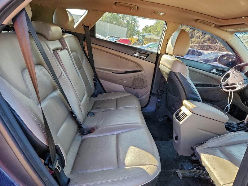 Фото 11 - HYUNDAI TUCSON