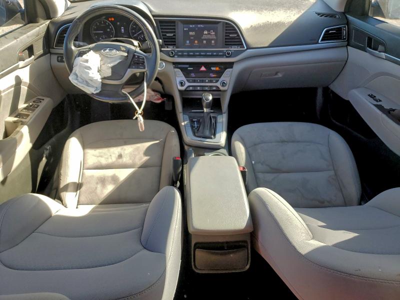 Фото 8 - HYUNDAI ELANTRA