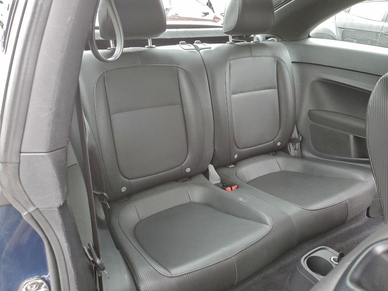 Фото 10 - VOLKSWAGEN BEETLE