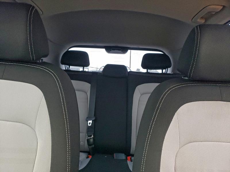 Фото 10 - HYUNDAI VENUE