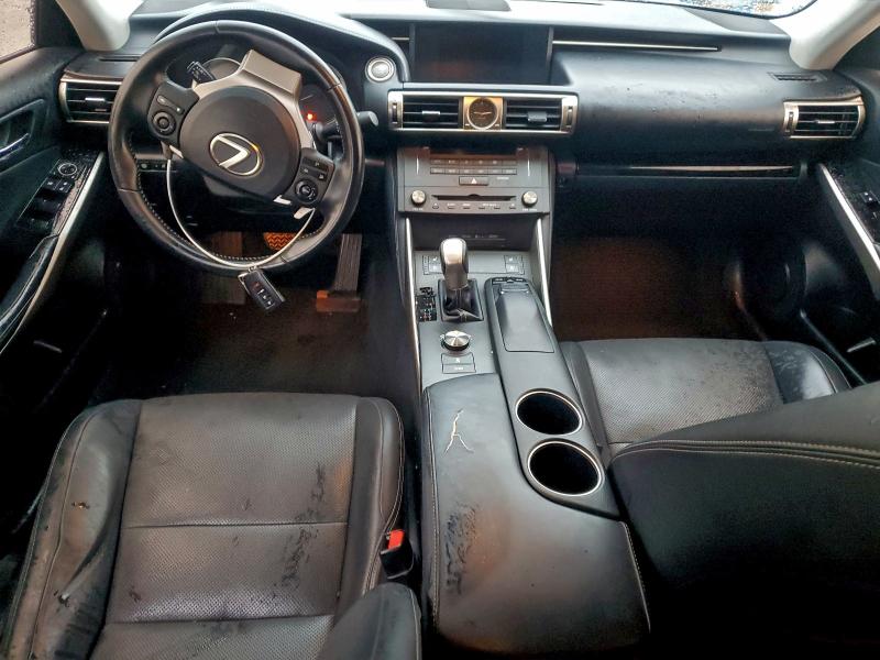 Фото 8 - LEXUS IS