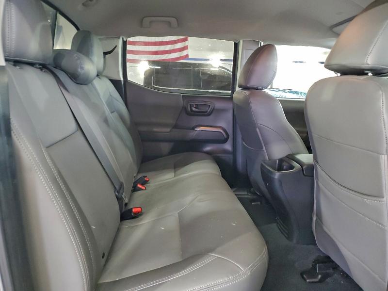 Фото 10 - TOYOTA TACOMA